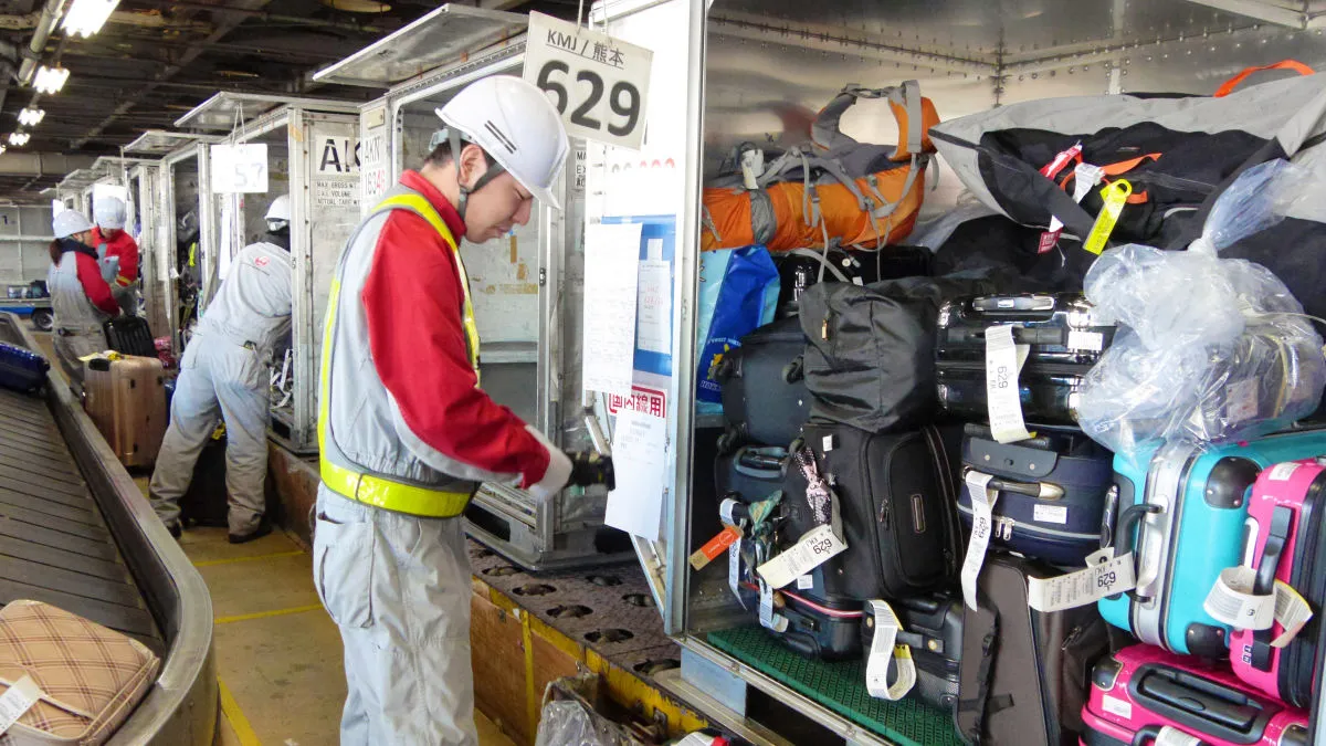 Airport apron crew